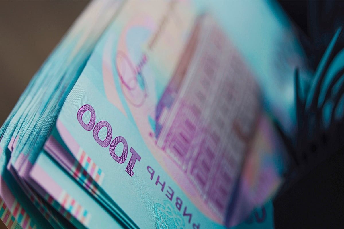 Жінка хотіла отримати “тисячу Зеленського”: вкрали близько 100 тис ➤ Prozoro.net.ua