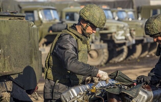 Залужний сказав, коли РФ почала розгортати армію вторгнення