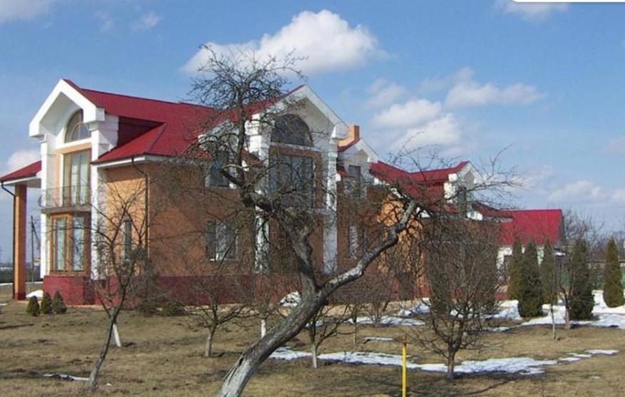 Как выглядит дом Кучмы в родном селе на Черниговщине 3 Как выглядит дом Кучмы в родном селе на Черниговщине