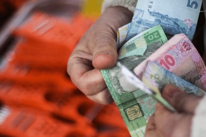 Возрастная надбавка к пенсии: кому платят и когда
