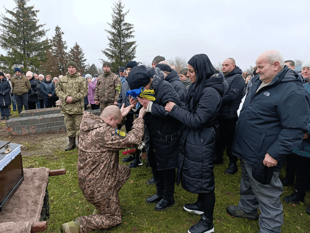 Не встиг купити мамі обіцяний будинок: трагічна історія Дмитра Масловського, який загинув на Донеччині під час бою з якутом