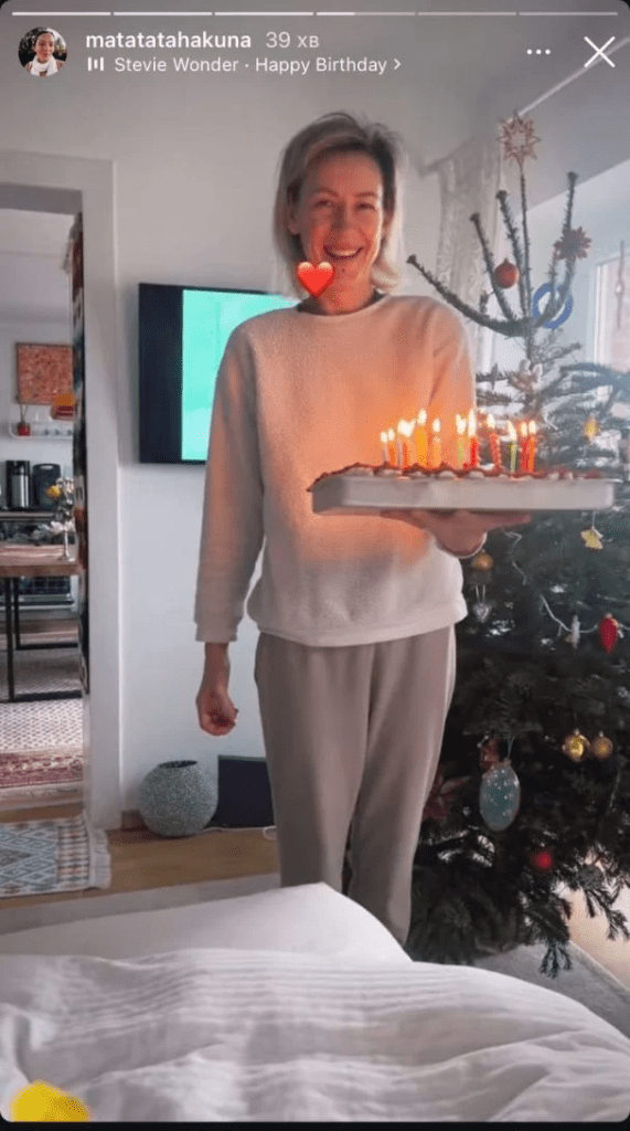 Донька Олени Мозгової святкує 31-річчя: як її привітала родина та кохана жінка 4 Донька Олени Мозгової святкує 31-річчя: як її привітала родина та кохана жінка