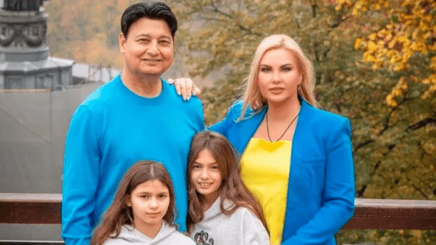Воз’єднання родини: Камалія показала, як розважається з колишнім чоловіком та доньками в Києві