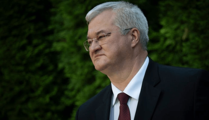 Чи примушують Україну до початку переговорів з Росією