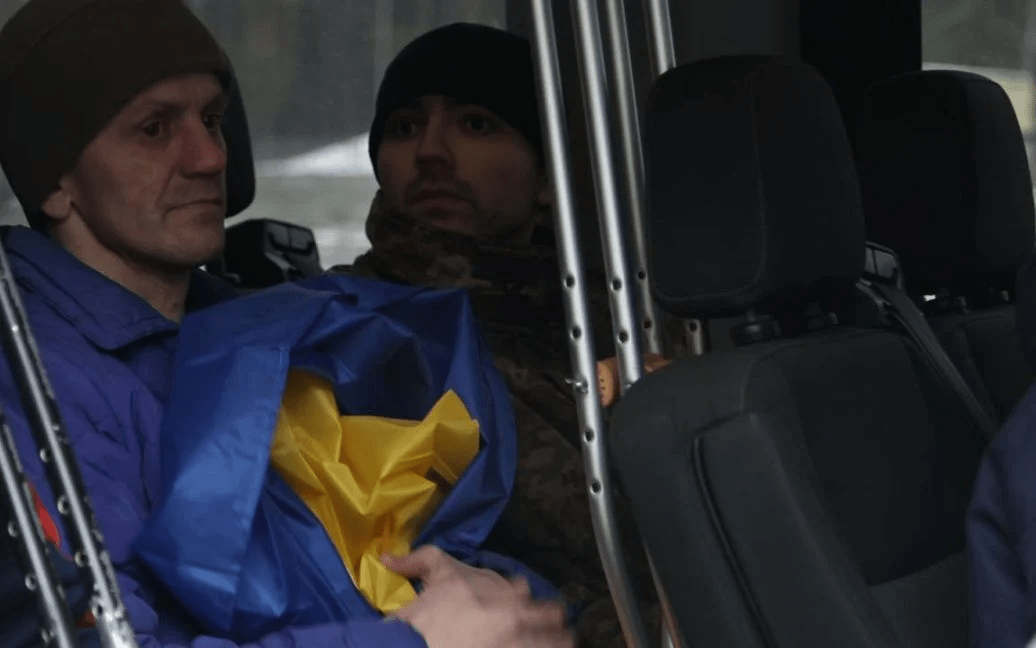 Україна повернула додому важкохворих та поранених полонених (фото) ➤ Prozoro.net.ua