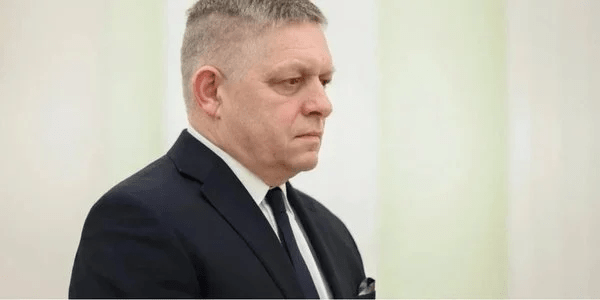 Зеленський про непросту розмову з Фіцо: як він пояснював важливість засудження Росії