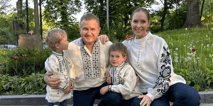Осадча з дітьми втекла в тепло: де відпочиває телеведуча та її родина ➤ Prozoro.net.ua