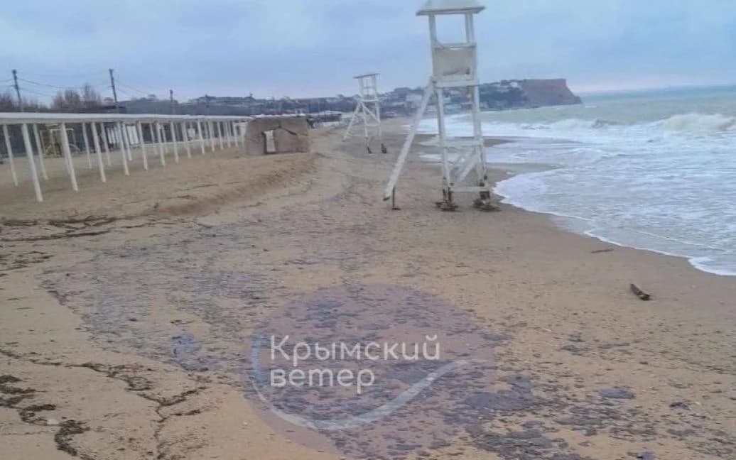 У Криму оголошено надзвичайний стан через мазутне забруднення узбережжя