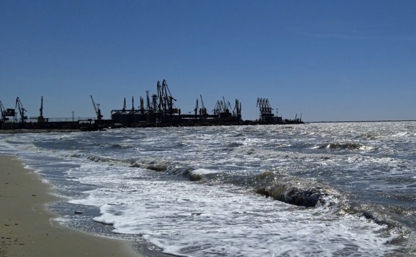 Мазут із російських танкерів досяг Азовського моря: чи є небезпека для Маріуполя ➤ Prozoro.net.ua