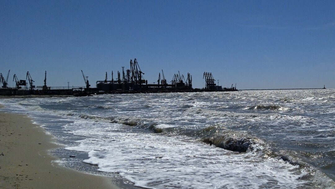 Мазут із російських танкерів досяг Азовського моря: чи є небезпека для Маріуполя ➤ Главное.net