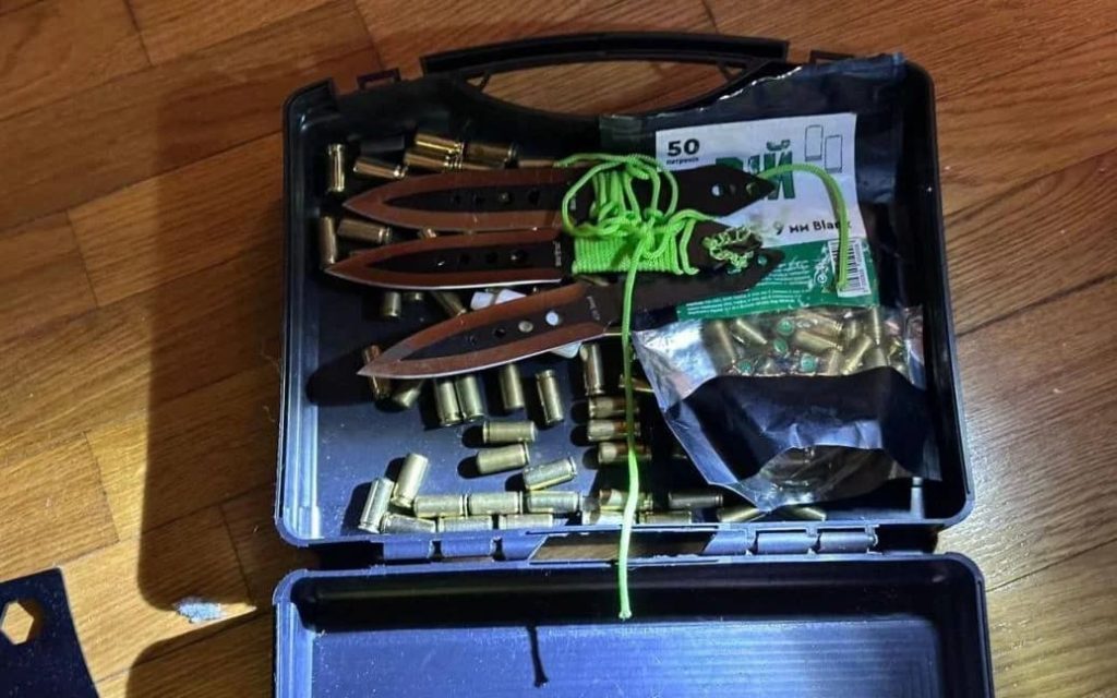 В центре Киева несовершеннолетние "мажоры" попали в скандал: полиция выяснила, кто их родители 3 В центре Киева несовершеннолетние "мажоры" попали в скандал: полиция выяснила, кто их родители