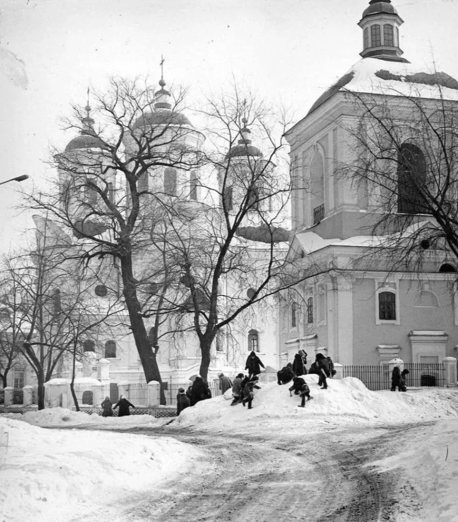 Настоящая зима: каким был Киев в 1990-х годах (фото) 7 Настоящая зима: каким был Киев в 1990-х годах (фото)