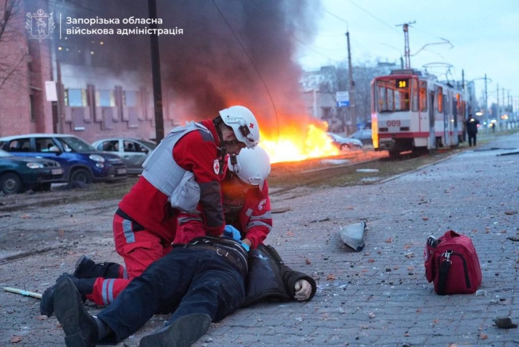 Число раненых в результате российской атаки на Запорожье возросло до 30: фото