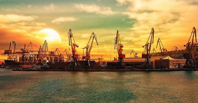 Украина будет компенсировать ущерб судовладельцам из-за атак РФ