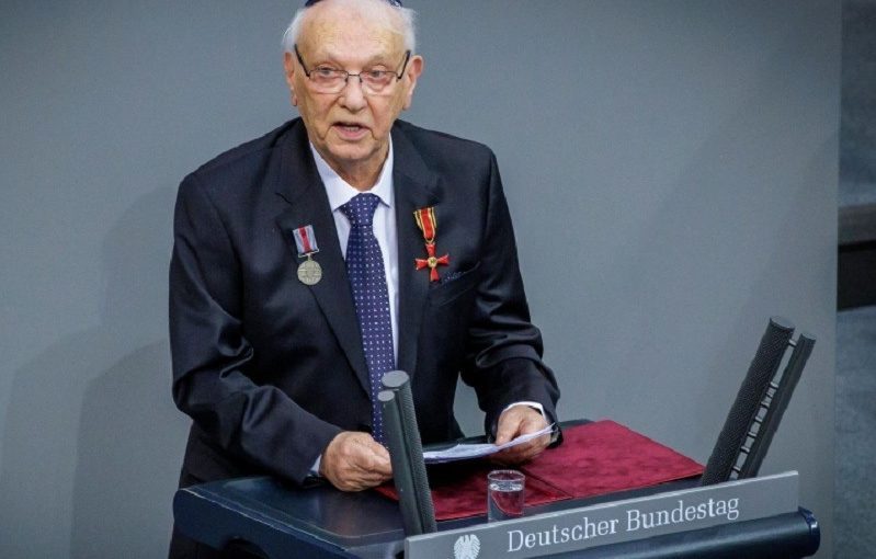 89-річний одесит виступив у Бундестазі: порівняв Путіна й Гітлера ➤ Prozoro.net.ua