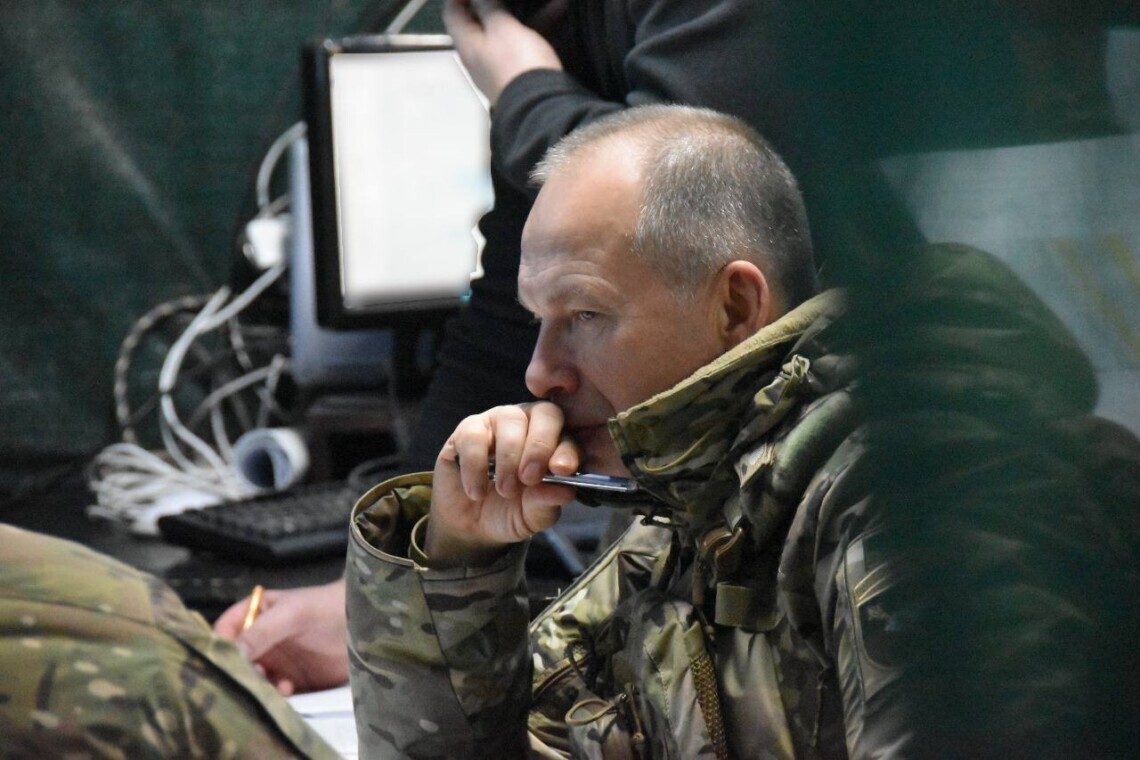 Украина может готовить новое наступление: эксперт о заявлении Сырского