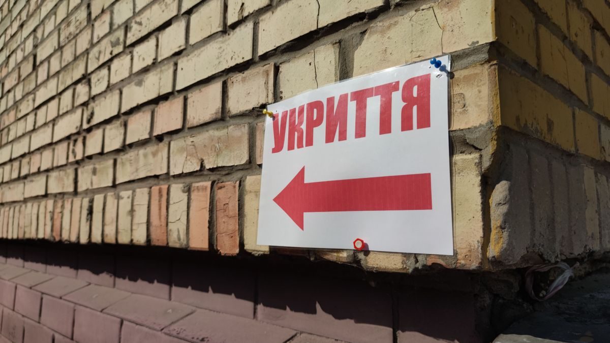 Родина з Херсона три роки мешкає у підвалі через обстріли