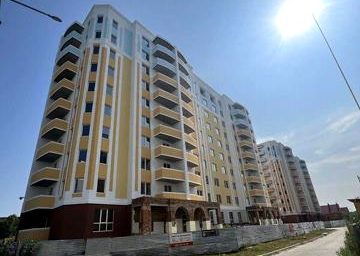В Буче целый ЖК остался без света и тепла: жители замерзают