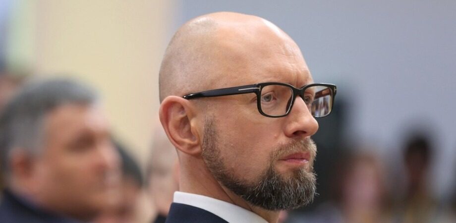 Яценюк отреагировал на санкции против Порошенко