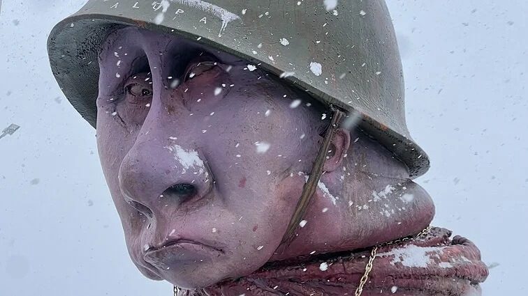 Такого мир еще не видел: Литва огорошила памятником Путину