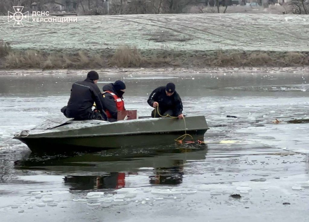 На Херсонщині знайдено тіла всіх дітей, яких віднесло течією (фото) 8 На Херсонщині знайдено тіла всіх дітей, яких віднесло течією (фото)