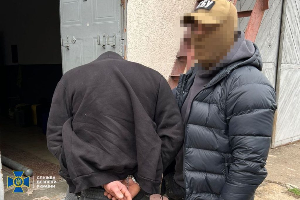 Сім агентів на службі РФ: СБУ викрила підпалювачів авто військових та адмінбудівель