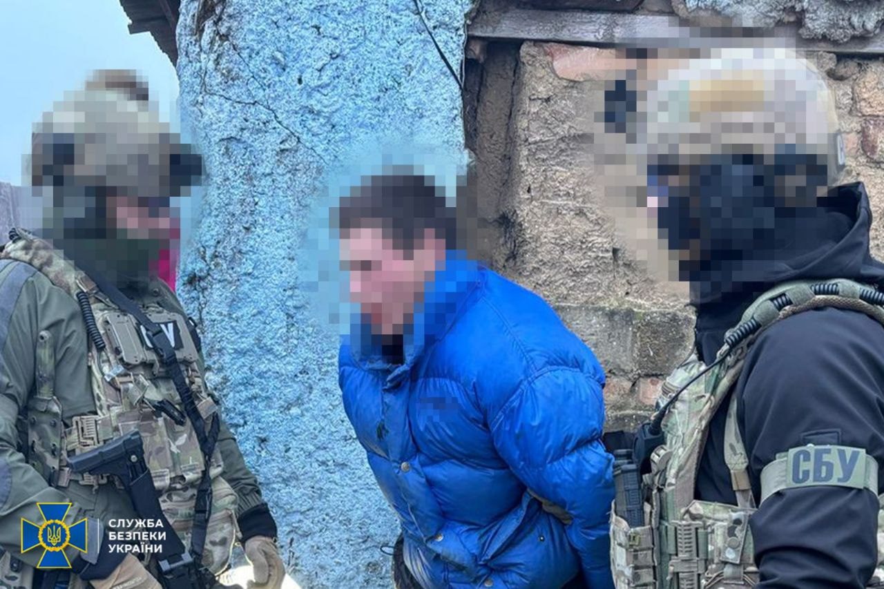 Семь агентов на службе РФ: СБУ разоблачила поджигателей авто военных (фото)