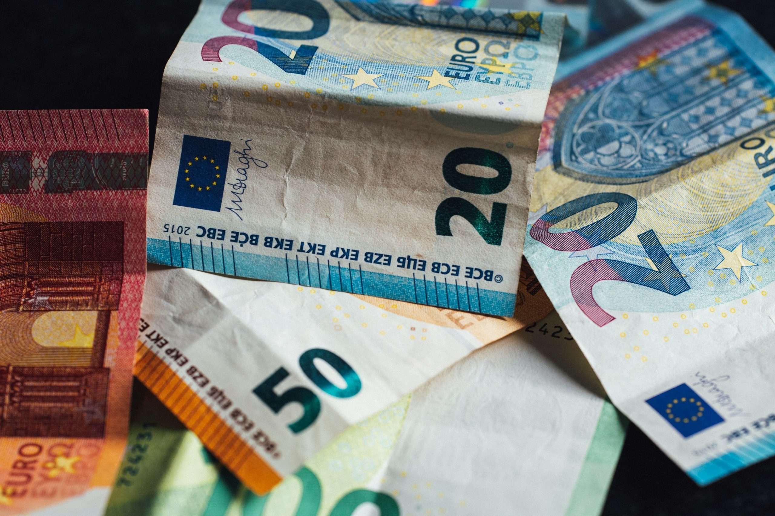 У Німеччині поновили правила виплат для українців: хто втратить