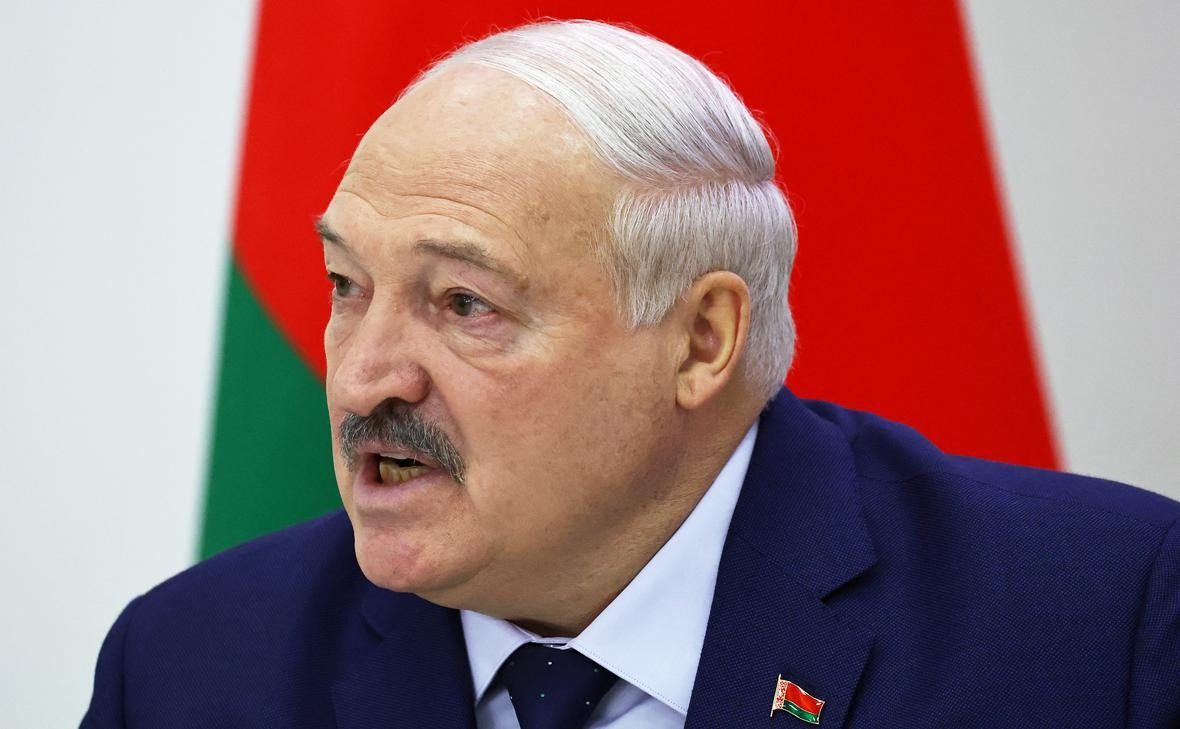Лукашенко закликав Зеленського «зупинитися», інакше «втратить всю Україну»