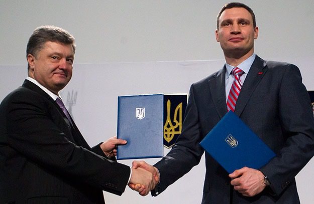 Кличко отреагировал на введение санкций против Порошенко