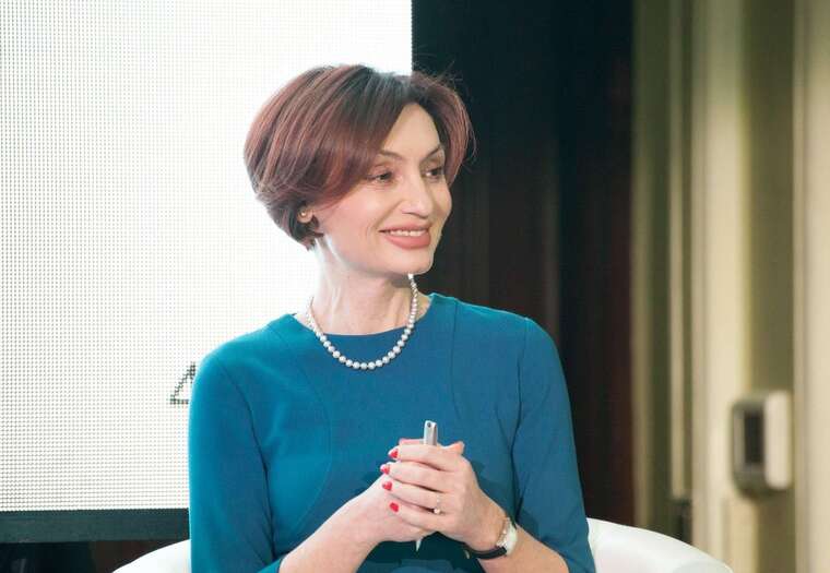 Землю та будиночок банкірки Рожкової продали за борги