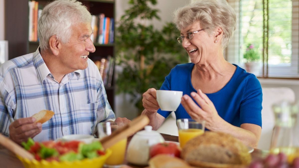 Если вам больше 65 лет, избегайте этих продуктов