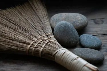 Ніколи не ставте віник у цих місцях: тільки притягнете негаразди