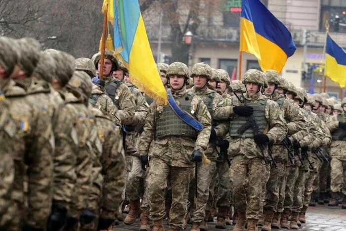 Миллион гривен, нулевая ипотека: что в инициативе Минобороны для добровольцев 18+
