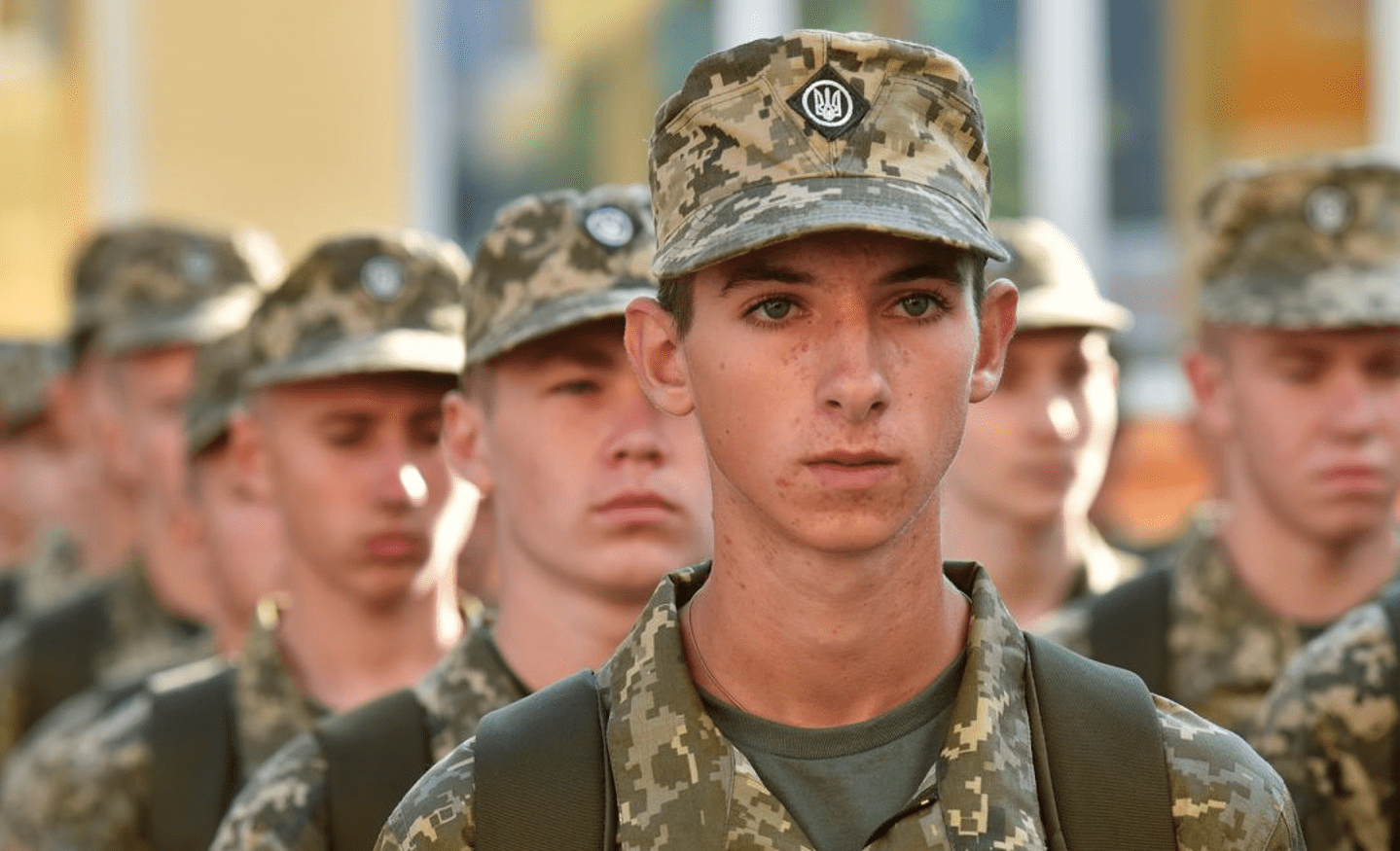 Миллион гривен, нулевая ипотека: что в инициативе Минобороны для добровольцев 18+