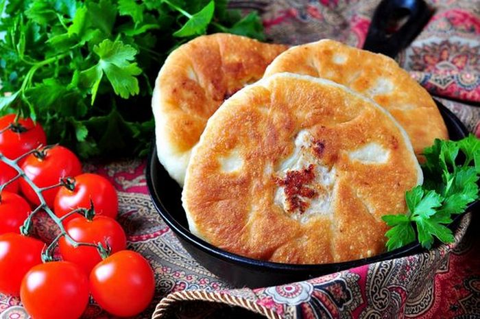 Домашні біляші з м’ясом: простий рецепт із соковитою начинкою ➤ Prozoro.net.ua