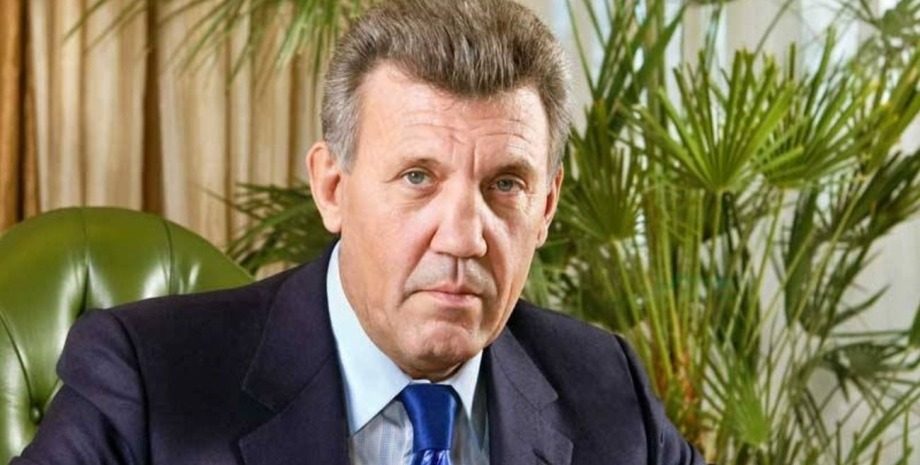 Найбільшу пенсію в Україні одержує Ківалов: розмір приголомшує