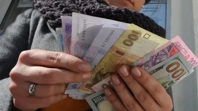 Не пенсия, а подачка: каких выплат ждать украинцам со стажем 40 лет