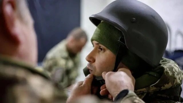 Зеленський розкрив деталі контракту ЗСУ для українців 18-24 років