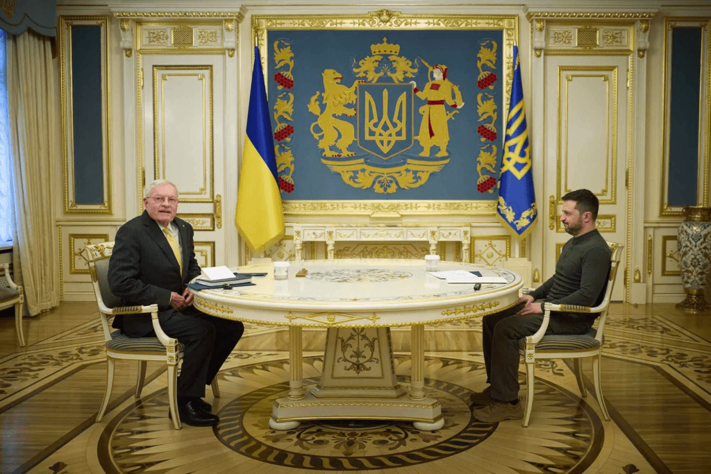 Зеленський обговорив з Келлогом угоду з Трампом: Україна готова до співпраці