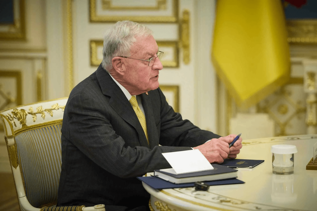 Зеленський обговорив з Келлогом угоду з Трампом: Україна готова до співпраці