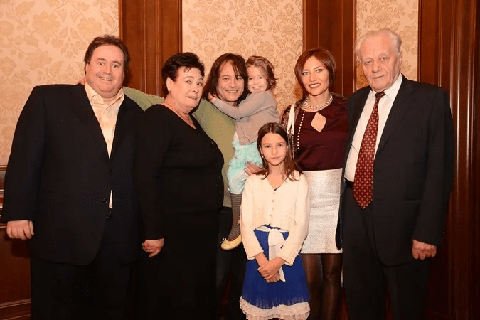 Степан Хмара: рік без героя, пошкоджена могила та історія його трьох дітей