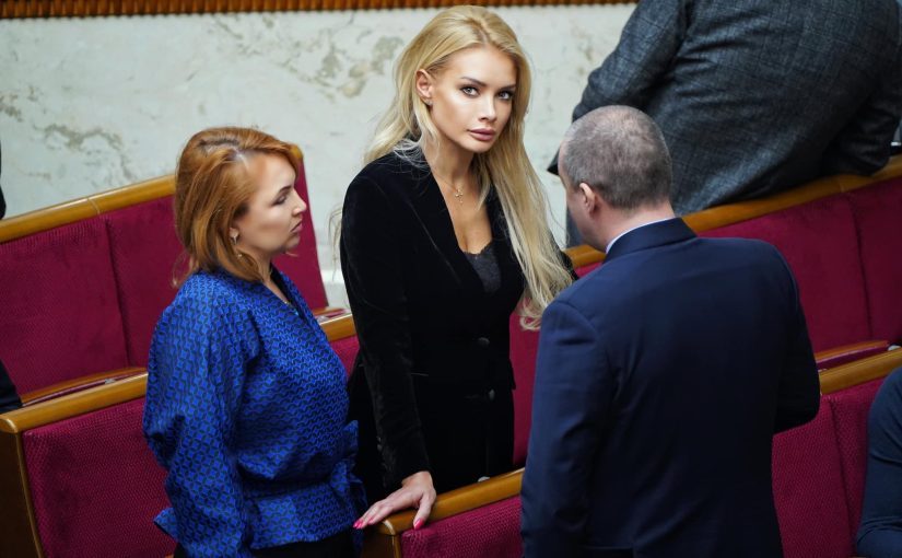 «Слуга народа» написала заявление о составлении мандата: что произошло ➤ Prozoro.net.ua