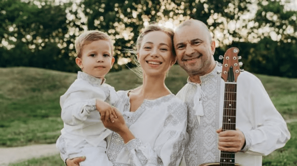 Відповідь дружини Віктора Павліка на закиди про діагноз сина: “Він унікальний”