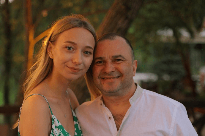 Відповідь дружини Віктора Павліка на закиди про діагноз сина: “Він унікальний”