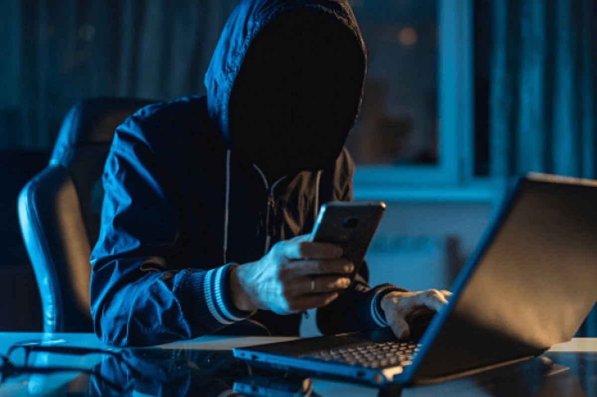 Як убезпечити себе від шахраїв, що ховаються за маскою волонтерів та журналістів