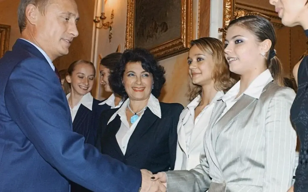 Путин бросил Кабаеву у алтаря: Максакова раскрыла правду