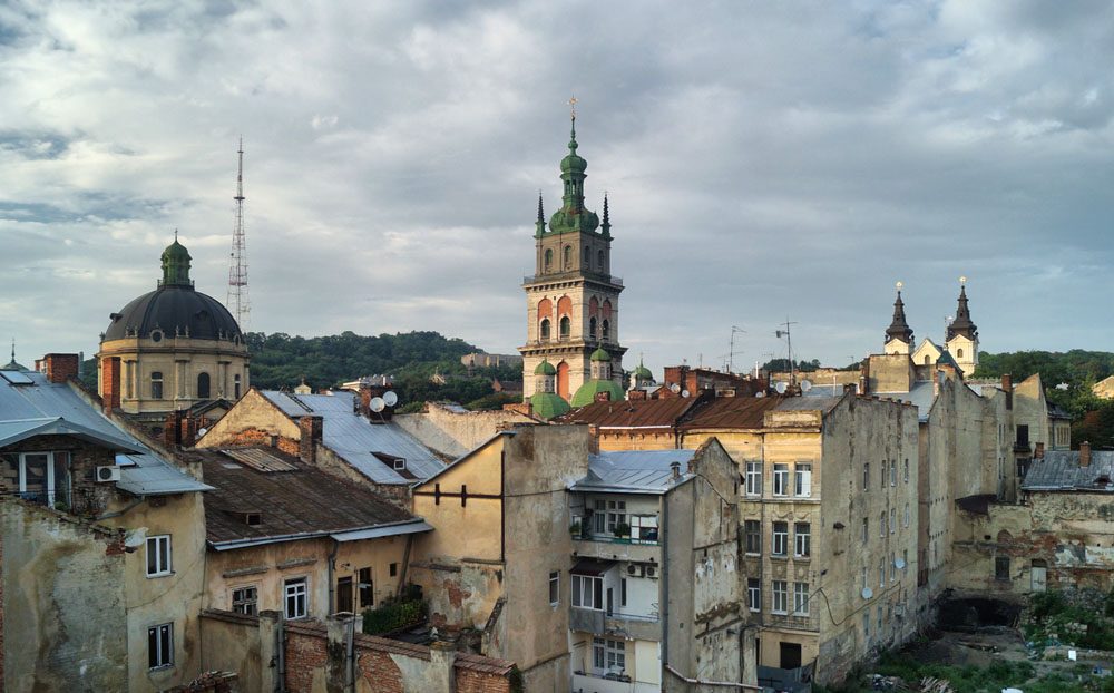 У Львові стався вибух у готелі: є постраждалий