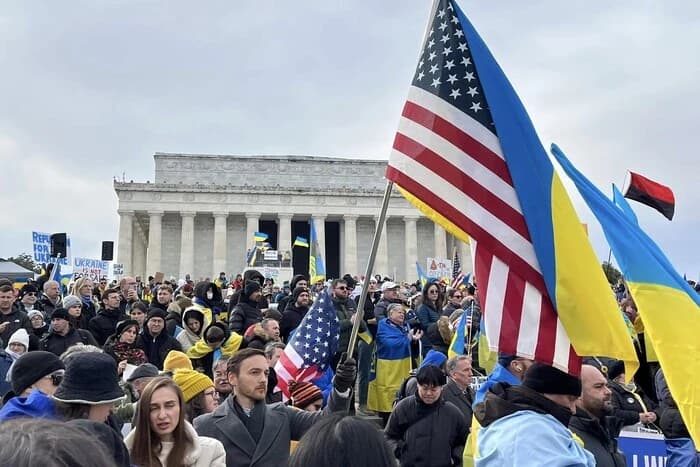 “Америка, не мовчи!” У США пройшли мітинги на підтримку України та проти політики Трампа ➤ Prozoro.net.ua