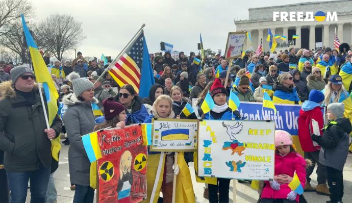"Америка, не молчи!" В США прошли митинги в поддержку Украины и против политики Трампа 3 "Америка, не молчи!" В США прошли митинги в поддержку Украины и против политики Трампа